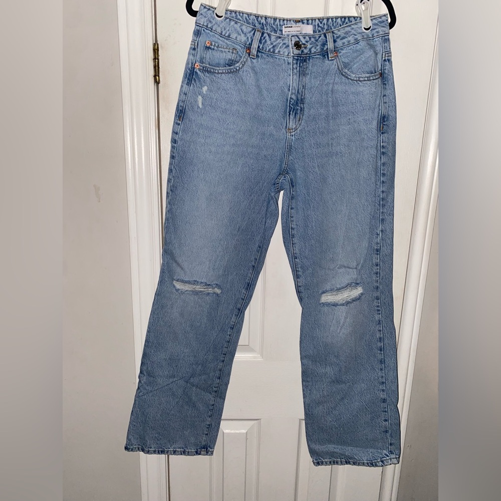 SOLD ELSEWHERE ✨2/$25 Garage Light Blue 90’s Straight Ripped Denim Jeans
